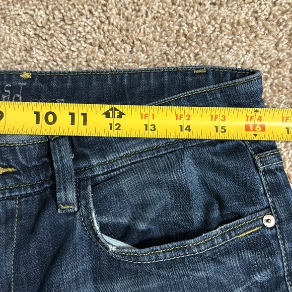 Joes - Picture 3 of 6